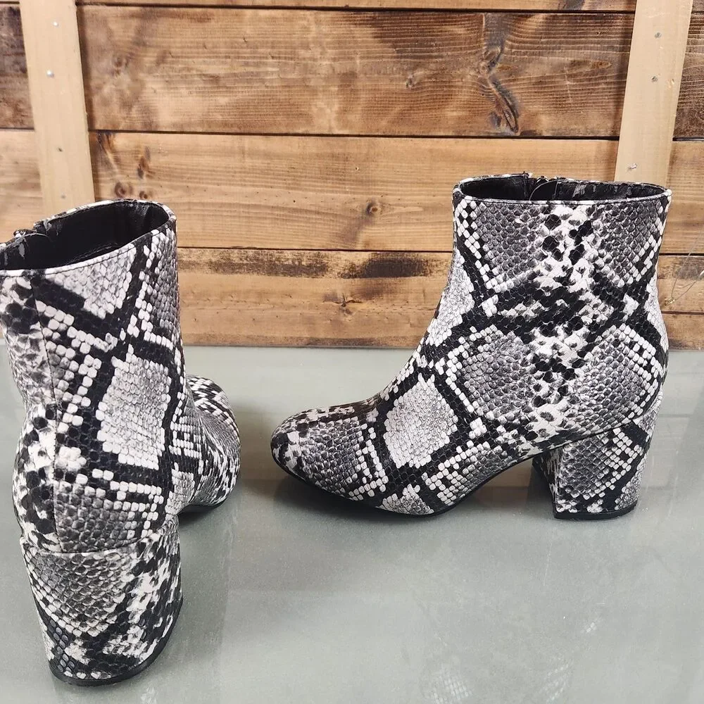 Catherine Malandrino Snakeskin Ankle Boots Womens 6 Block Heel Zip Booties - Picture 10 of 15